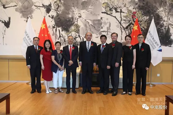 39c2f477304f409690f04ee8eb221275