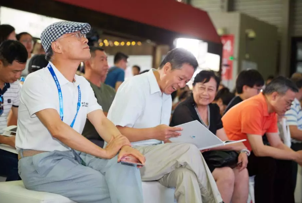 3aa1ccd5f80346998c5af43fad25bbe0